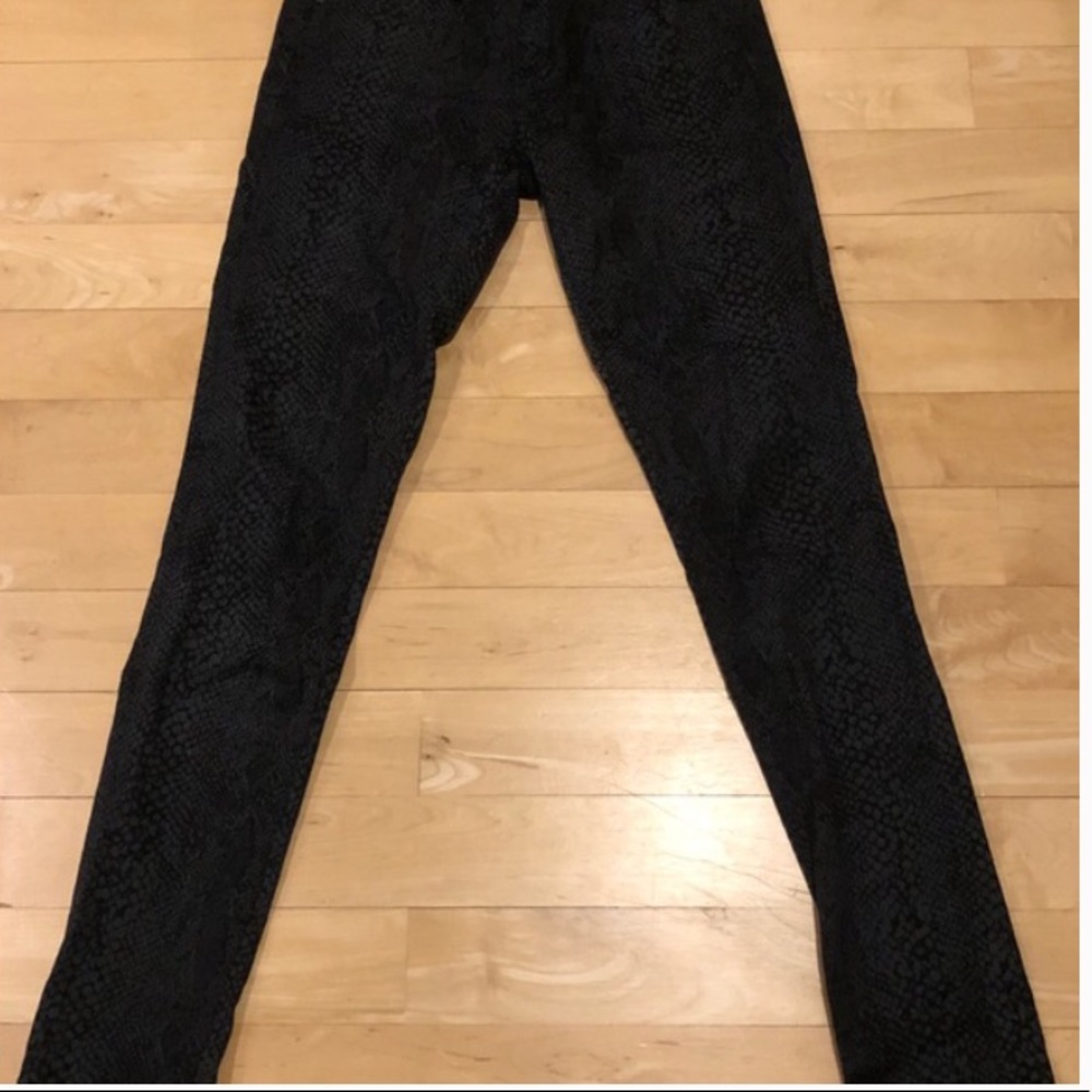 AG Legging printed pants - Picture 8 of 8